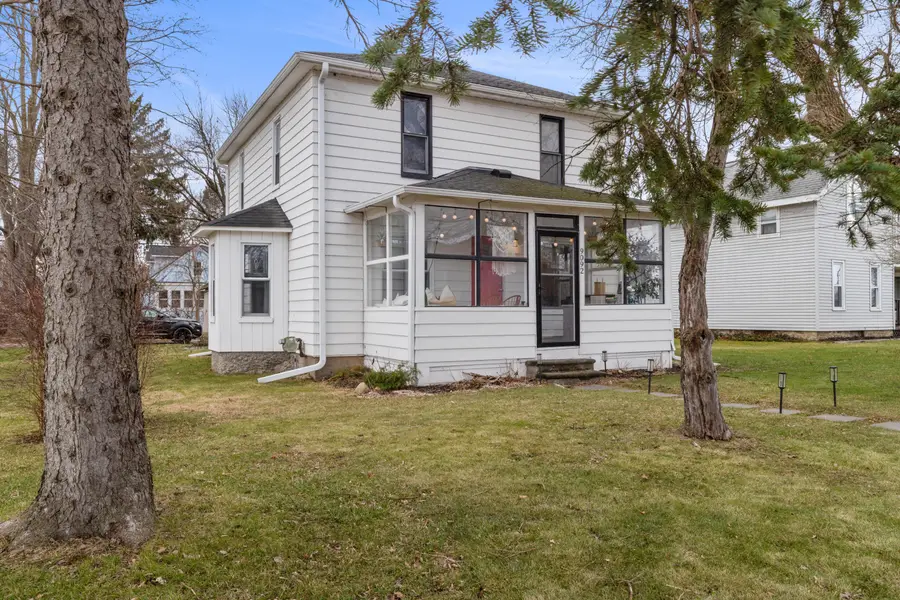 9092 Main Street, Whitmore Lake, MI 48189 - #3