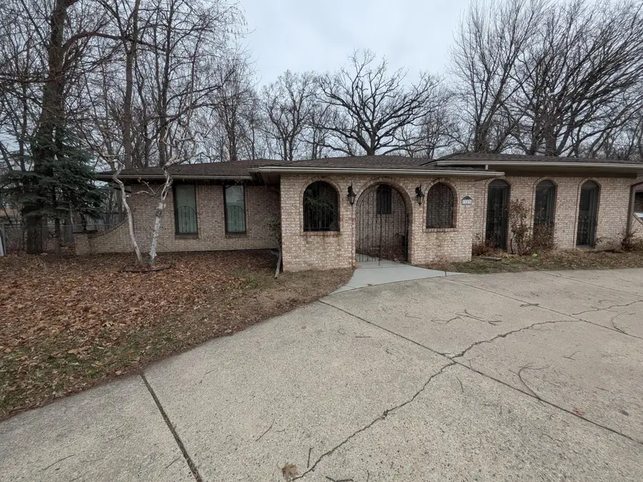 11235 Common Road, Warren, MI 48093 - #3