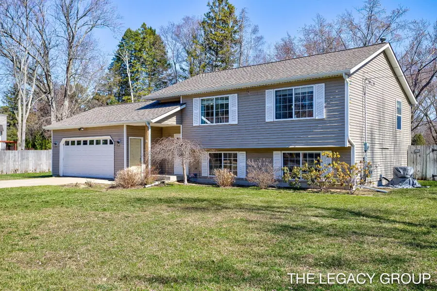 651 S 160th Avenue, Holland, MI 49423 - #2