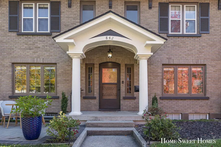 842 Giddings Avenue Se, Grand Rapids, MI 49506 - #2