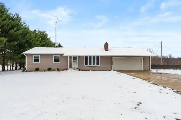 29324 58th Avenue, Paw Paw, MI 49079