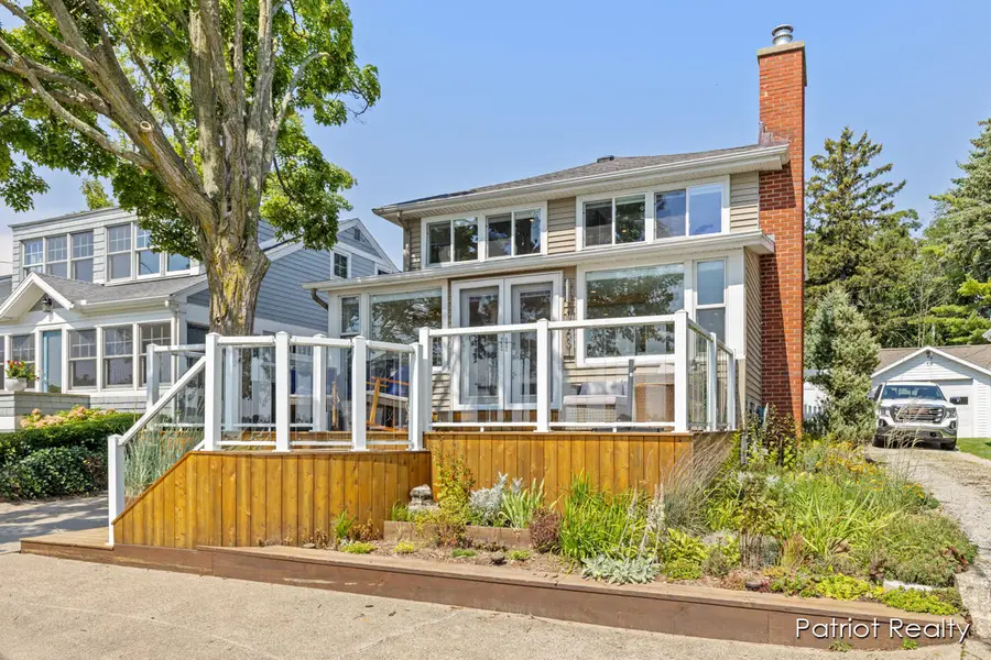 16631 Lakeview Street, Spring Lake, MI 49456 - #2