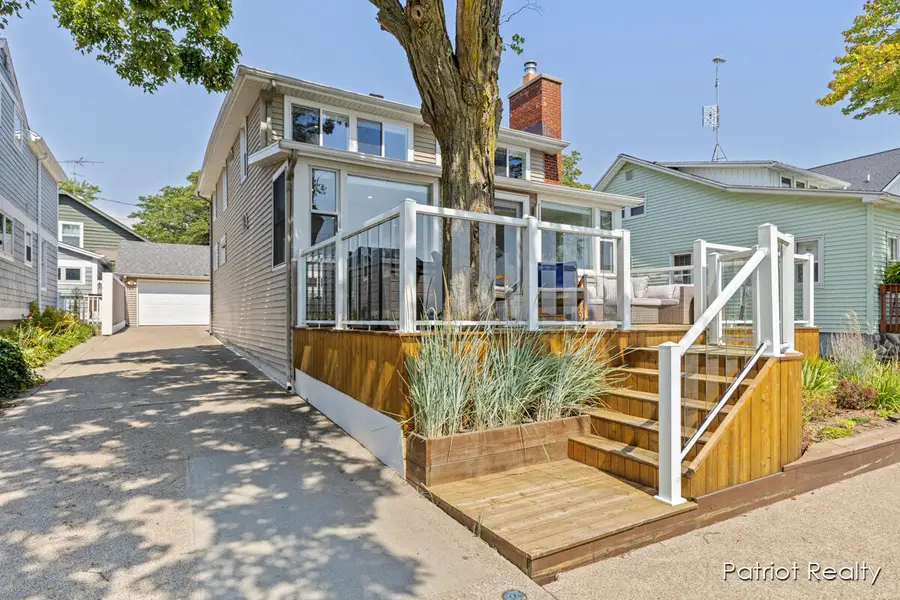 16631 Lakeview Street, Spring Lake, MI 49456 - #3