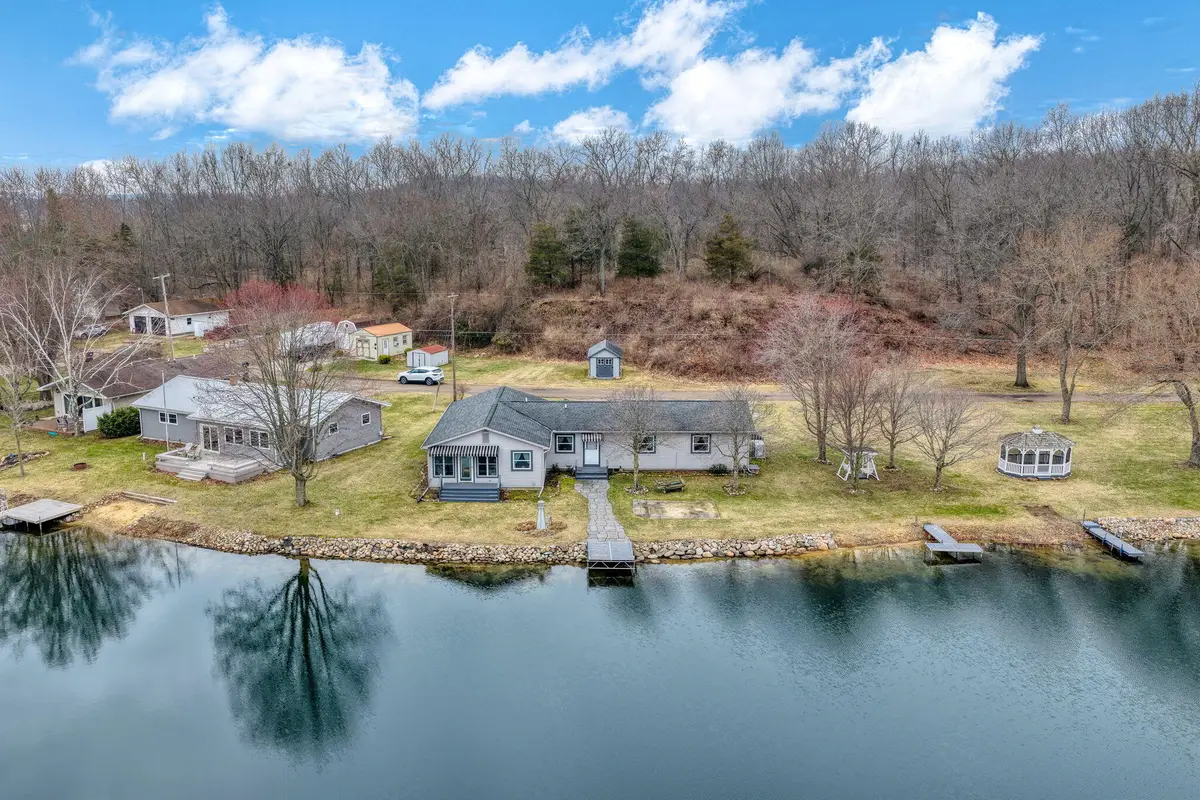 228 Oak Grove Drive, Brooklyn, MI 49230 - #1