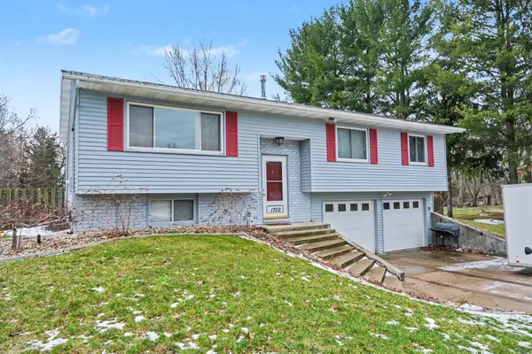 1750 Poplar Path, Stevensville, MI 49127