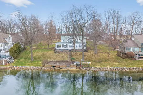 61305 Crooked Creek Road, Cassopolis, MI 49031