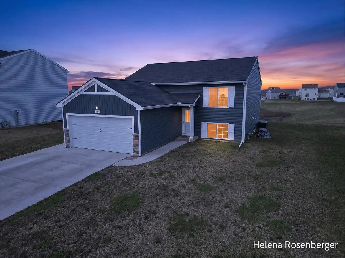 1700 Harper Grove Lane, Vicksburg, MI 49097 - #1