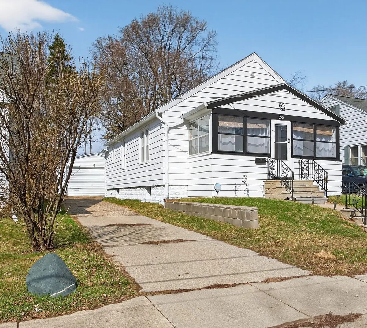 630 Saint Clair Avenue, Jackson, MI 49202 - #1