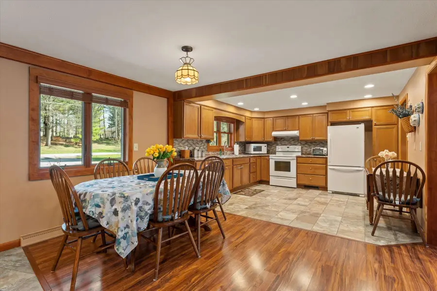 70902 Sunrise Drive, Edwardsburg, MI 49112 - #3