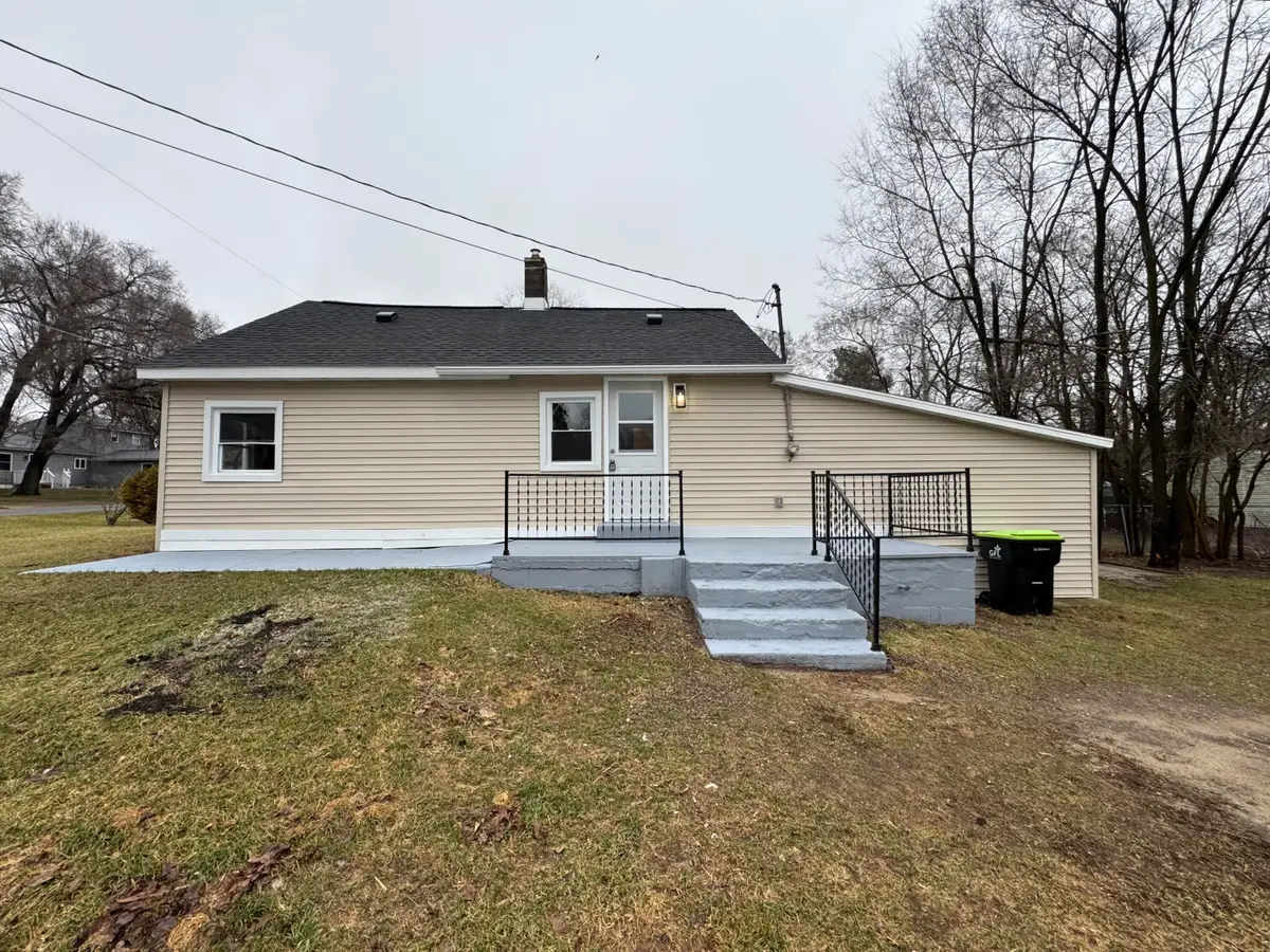 1101 E North Street, Greenville, MI 48838 - #1