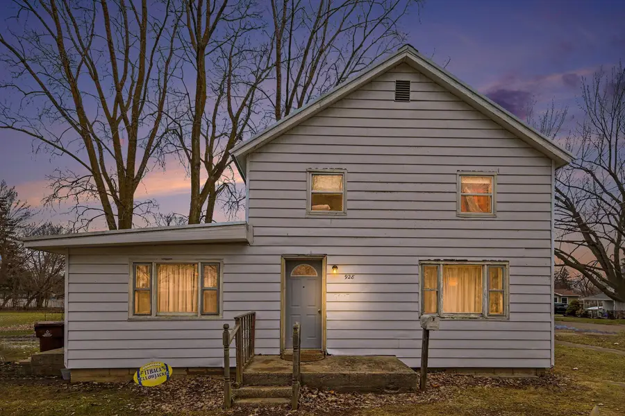 928 E Emerson Street, Ithaca, MI 48847 - #2