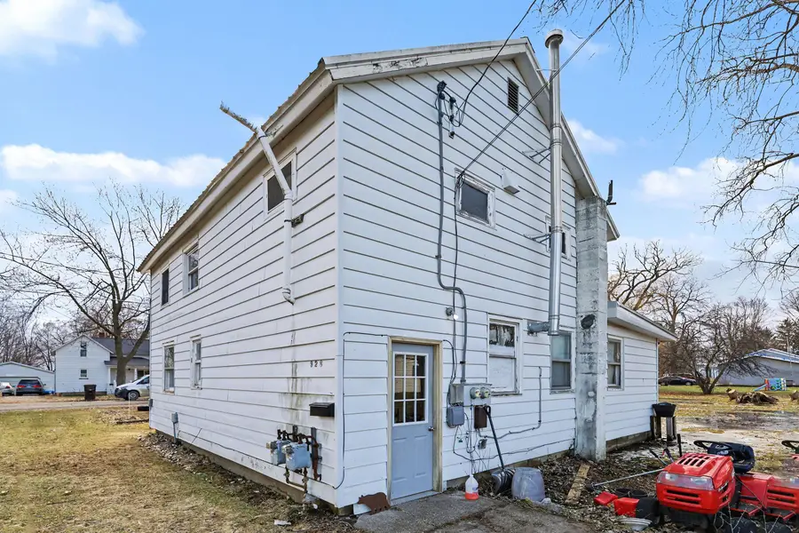 928 E Emerson Street, Ithaca, MI 48847 - #3