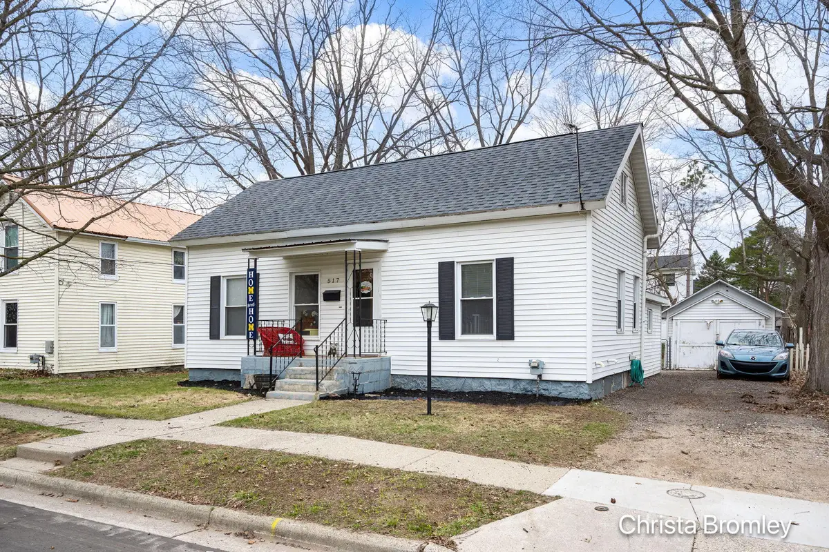517 Front Street, Lowell, MI 49331 - #1