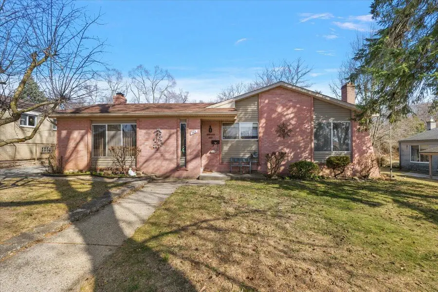 764 Manor Drive, Milford, MI 48381 - #2