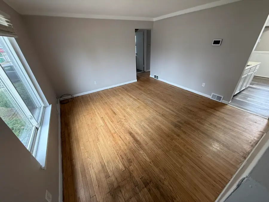 24823 Wilmot Avenue, Eastpointe, MI 48021 - #2