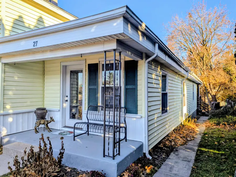 27 W Wood Street, Newaygo, MI 49337 - #2