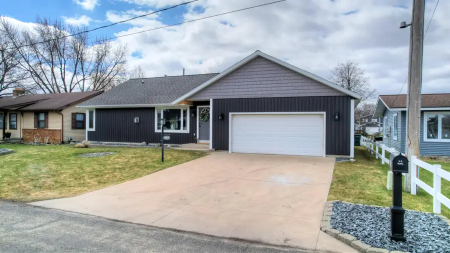 4314 Harmony Drive, Shelbyville, MI 49344 - #2