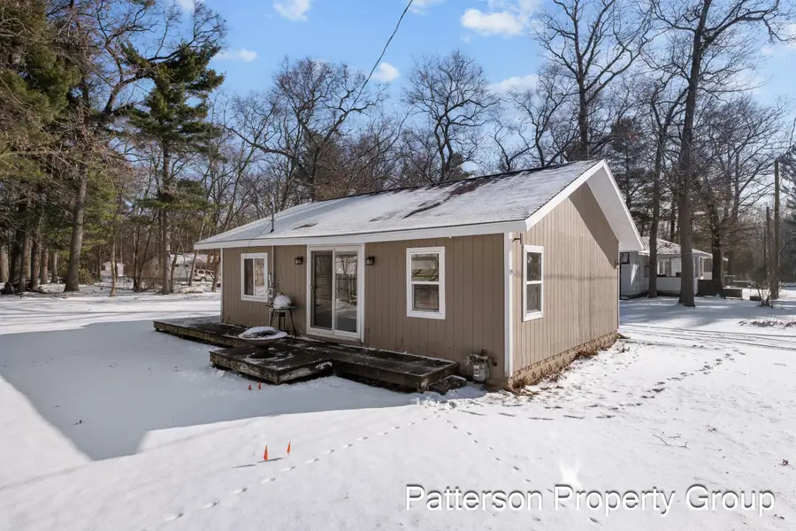 164 E Washington Road, Twin Lake, MI 49457 - #2