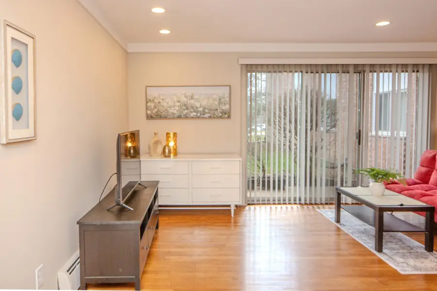 1261 Island Drive Drive #103, Ann Arbor, MI 48105 - #3