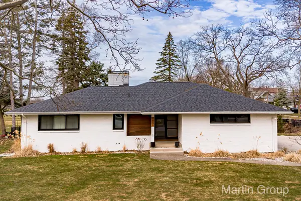 1959 Meadowfield Drive Ne, Grand Rapids, MI 49505