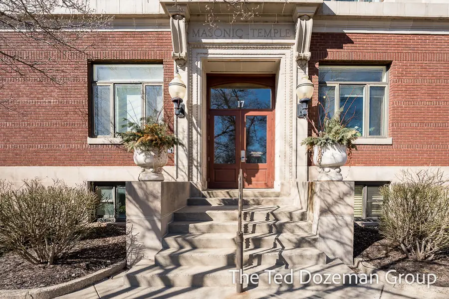 17 W 10th Street #450, Holland, MI 49423 - #2