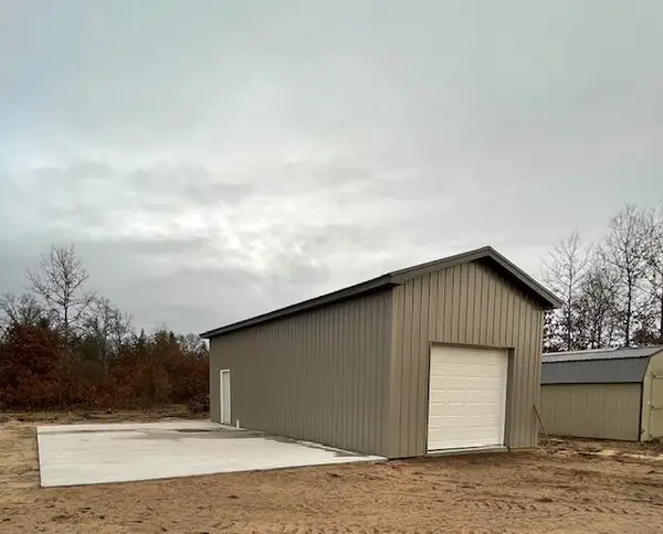 2319 E 38th Street, Idlewild, MI 49642