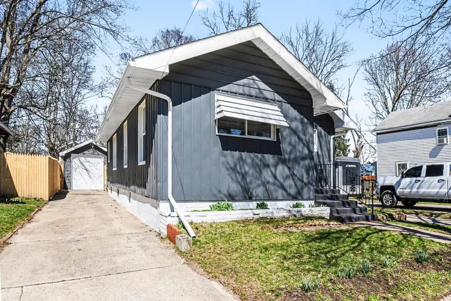 911 Hickory Street, Niles, MI 49120 - #3