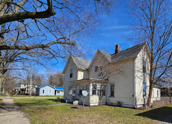 122 Oak Street, Dowagiac, MI 49047