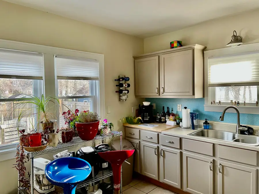 1160 W Laketon Avenue, Muskegon, MI 49441 - #3