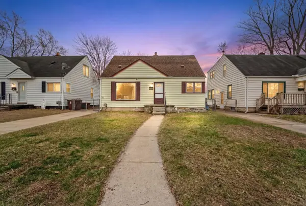 33963 Glover Street, Wayne, MI 48184