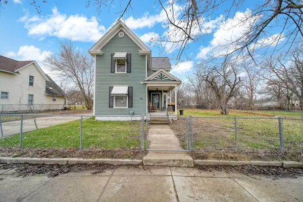 826 Carl Breeding Way, Jackson, MI 49203