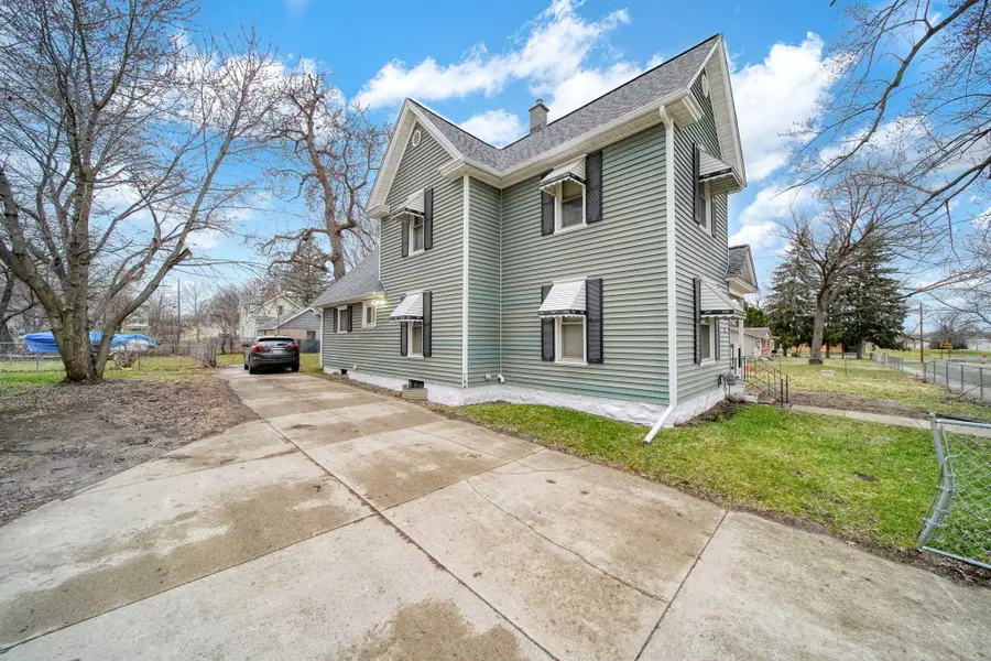 826 Carl Breeding Way, Jackson, MI 49203 - #2