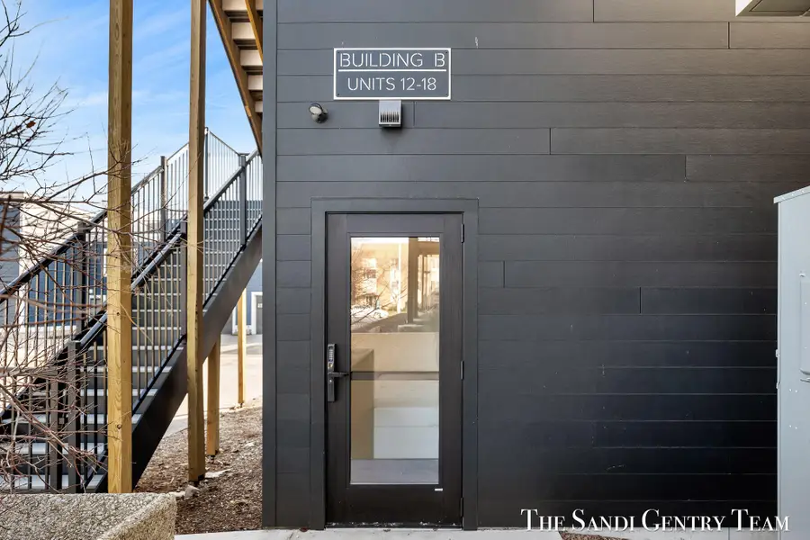 300 Washington Avenue #Unit 16, Grand Haven, MI 49417 - #2