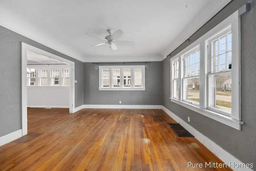 1409 Escott Avenue Nw, Grand Rapids, MI 49504 - #3