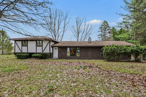 50507 Pleasant Street, Dowagiac, MI 49047