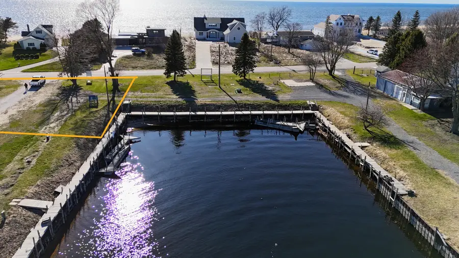 846 S Lakeshore Drive #3, Ludington, MI 49431 - #2