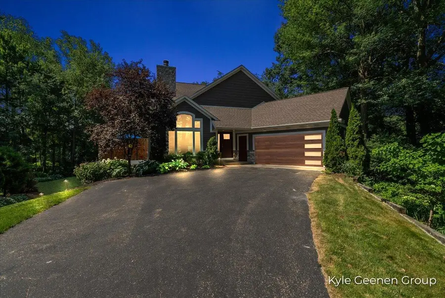 46 Counts Cove Court, Holland, MI 49424 - #2