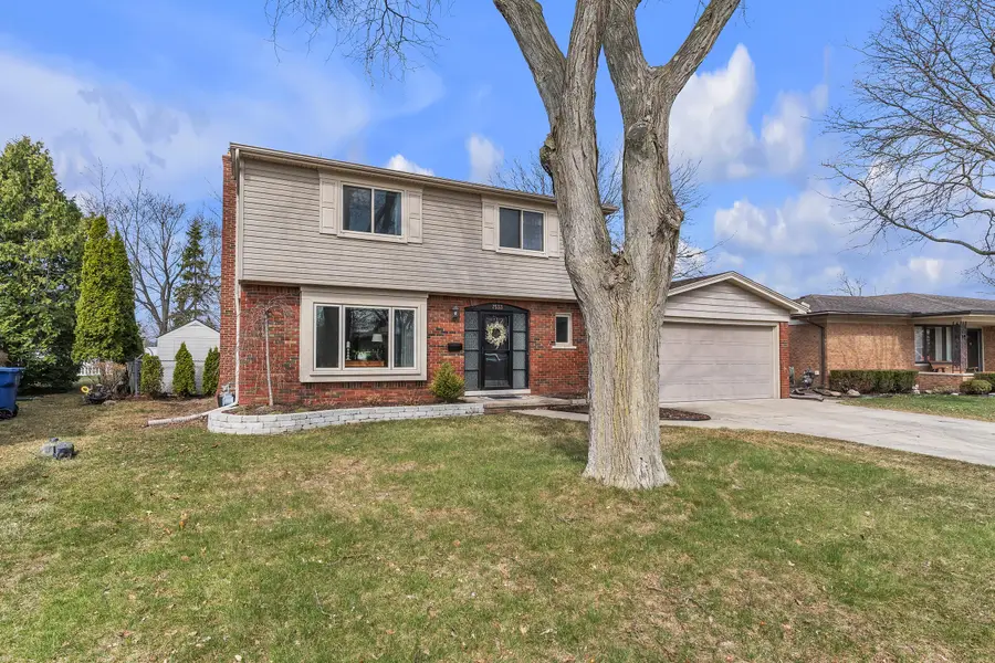 7533 Hillsboro Drive, Canton, MI 48187 - #2