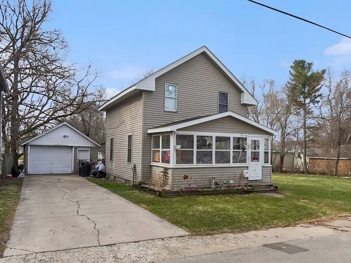 131 Hollis Street, Jackson, MI 49203 - #1
