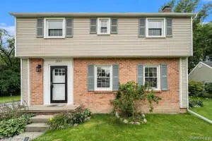 2611 Colrain Drive, Waterford, MI 48328