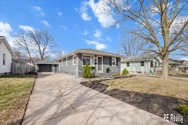 307 43rd Street Sw, Grand Rapids, MI 49548