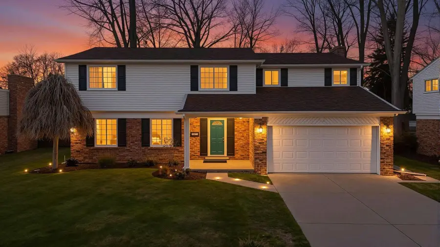 21467 Chestnut Lane, Farmington, MI 48336 - #2