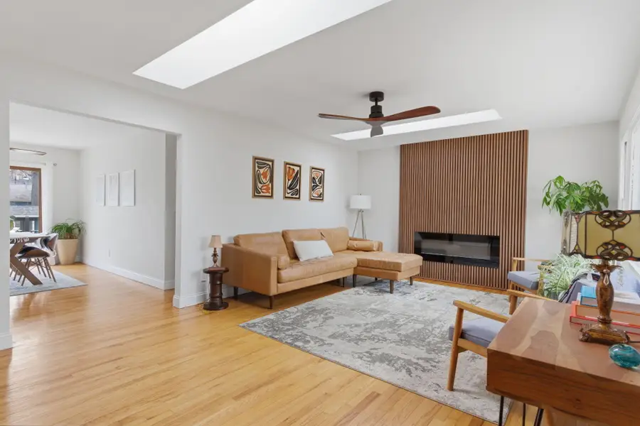 321 S Taylor Street, New Buffalo, MI 49117 - #3