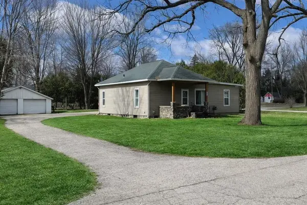 165 S Elm Street, Hesperia, MI 49421