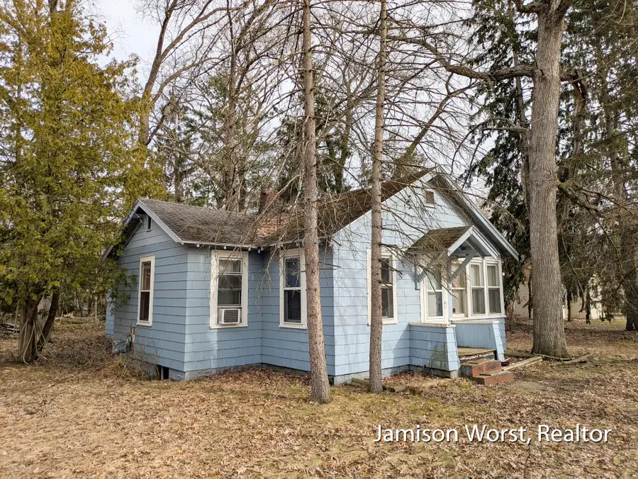 48 S Kenwood Street, Muskegon, MI 49442 - #3