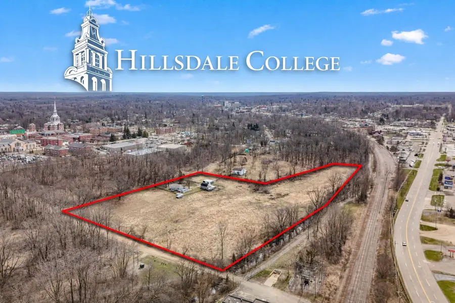 104 Mcclellan Street, Hillsdale, MI 49242 - #3