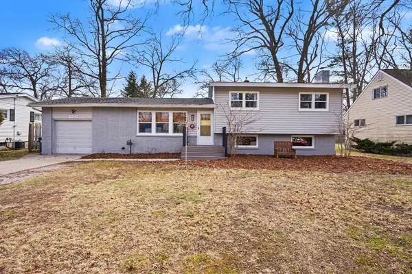 2289 Castle Avenue, Norton Shores, MI 49441