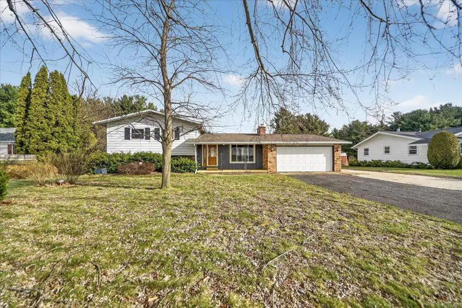 4546 E Berry Road, Pleasant Lake, MI 49272 - #3