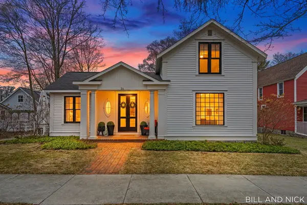 24 Chestnut Street, Douglas, MI 49406