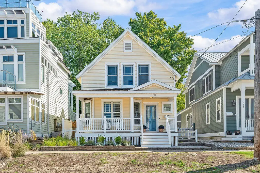 909 Lions Park Drive, Saint Joseph, MI 49085 - #1